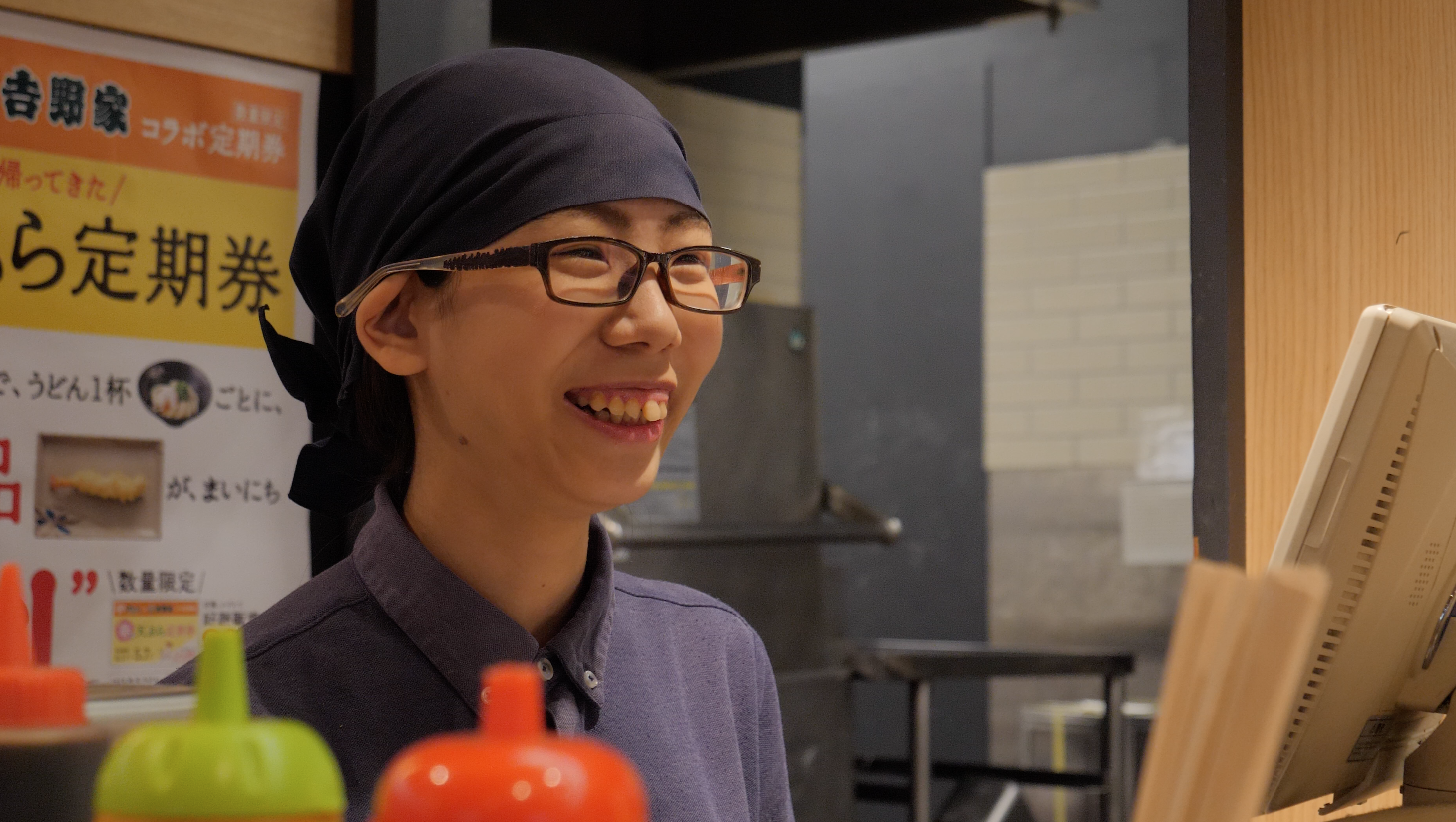 ホール キッチンスタッフ募集 はなまるうどん イオン南風原店 時給優遇 フレキシブルワーク 沖縄県初 動画求人サイト オキナビ シゴト探し 転職 新卒 パート アルバイト